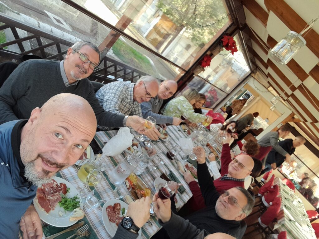 viaggio di ricordi e appartenenze Ah Macse! Magnato Troppo