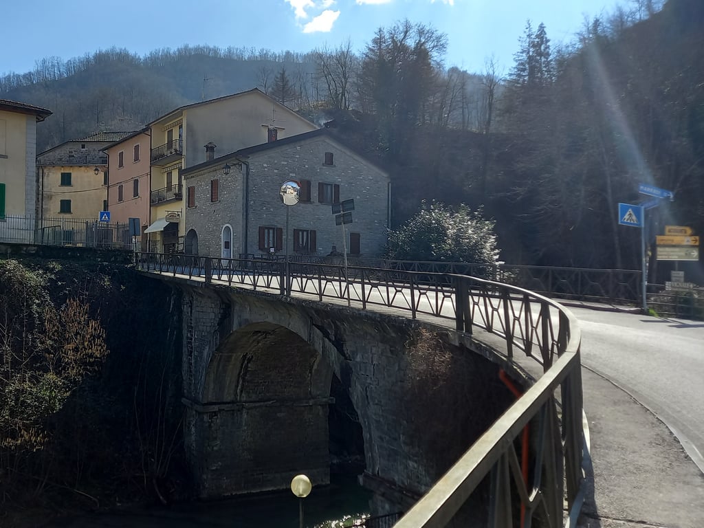 Maxmoto - since 1975 | L'Acquacheta in moto: la curva sull'Appennino tosco-romagnolo e i suoi ricordi