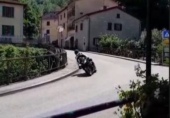 Acquacheta - Maxmoto: quella curva e tutto quello che è rimasto