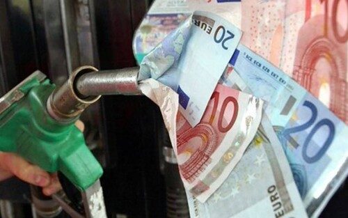 Risparmiare carburante in moto - Soldi soldi soldi